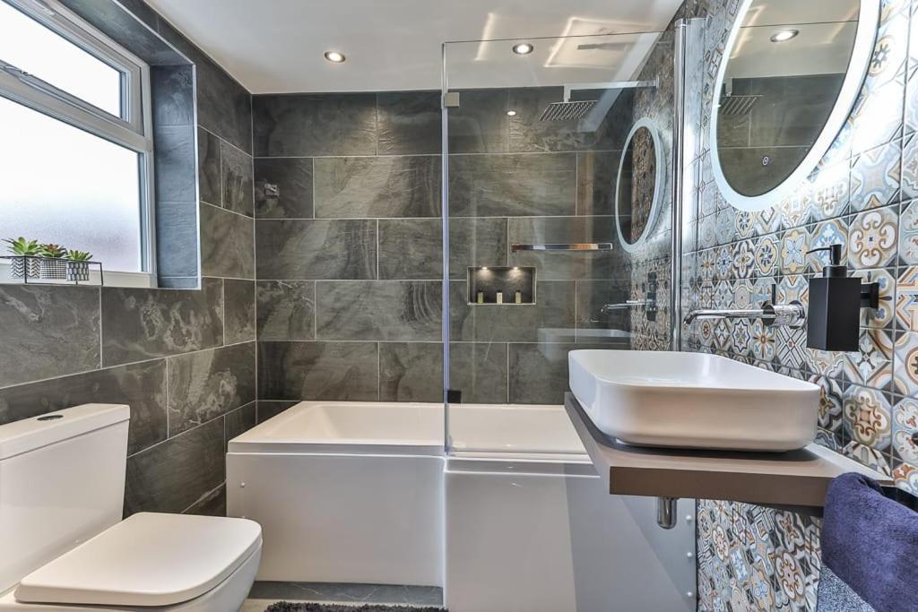 Luxury Spacious Pad With Games Room Sheffield Buitenkant foto